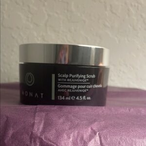 Scalp Purifying Scrub - Black and Silver